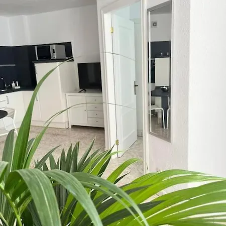 Апартаменты Heyhome Lynn 306 Лос Кристианос